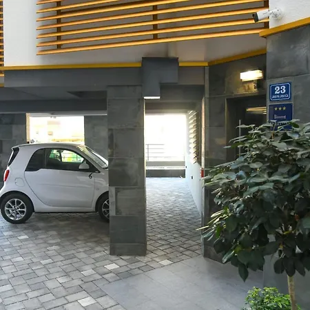 Cesarica Apartment